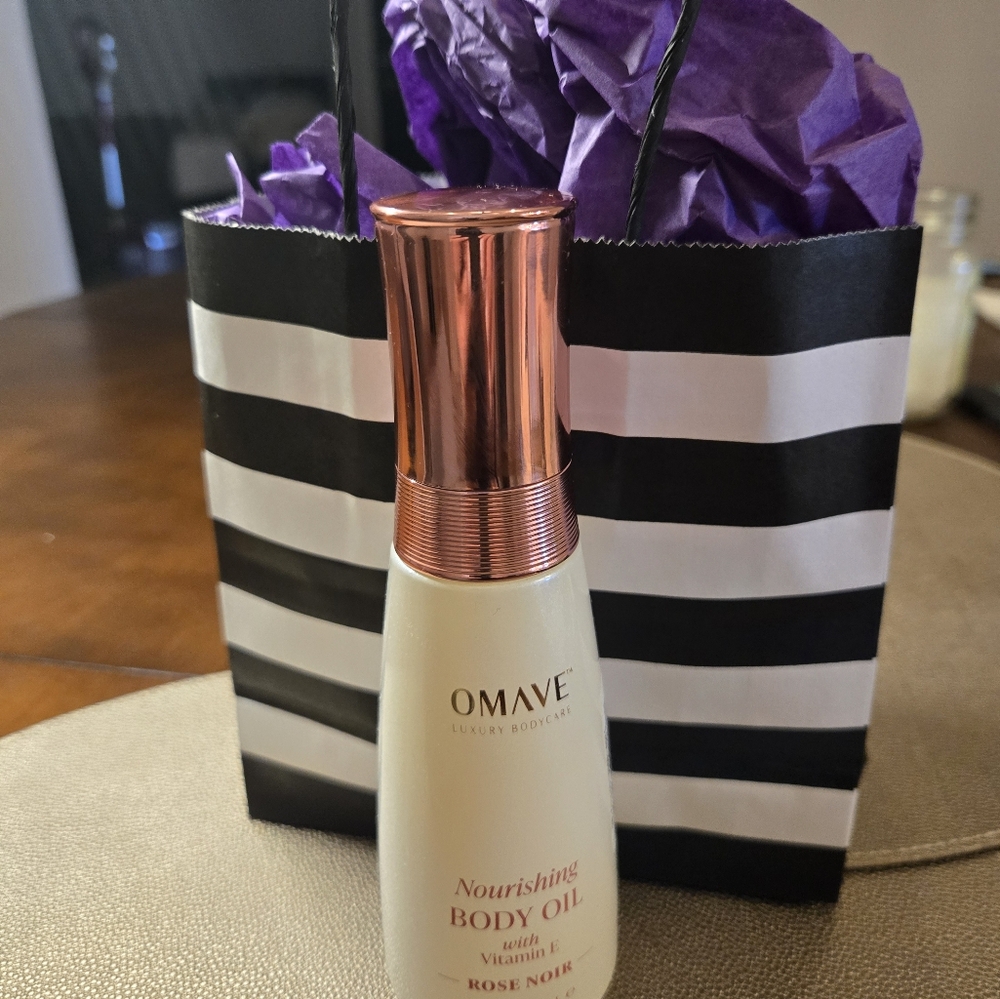 Body Oil - Picture 6 of 7